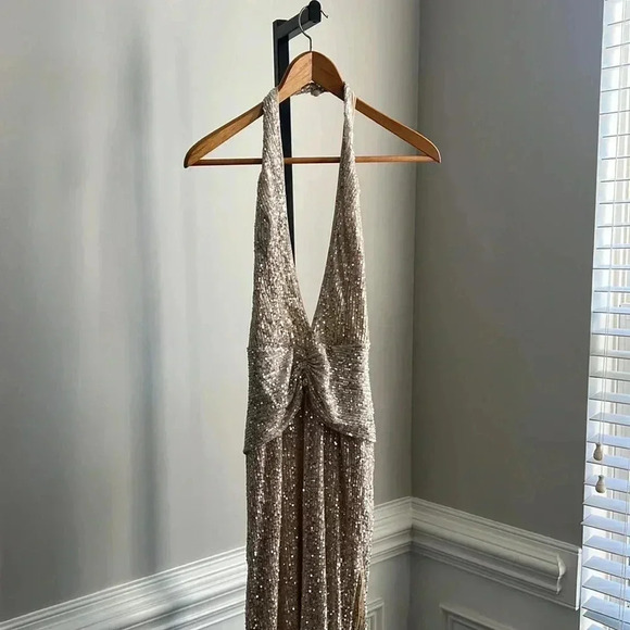 HELLO MOLLY DAZZLING NIGHTS SEQUIN MAXI DRESS - Picture 4 of 7